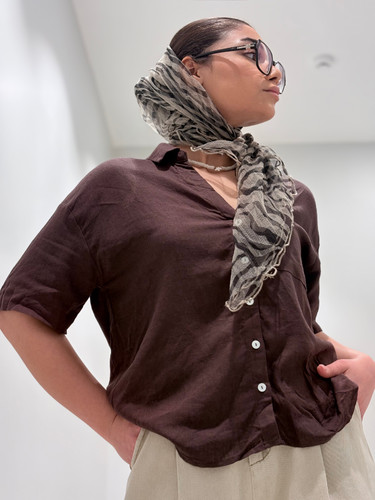 شومیز زنانه لینن قهوه ای DOTI